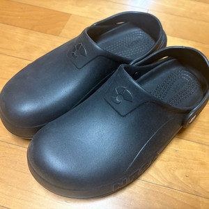 새상품 네파 세이프티 주방화 GT-12 270mm 작업용 검정 슬리퍼