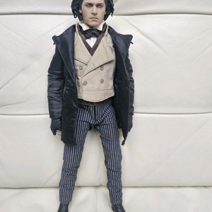 핫토이 12인치 스위니토드