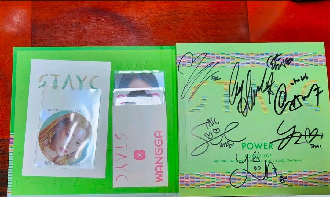 스테이씨 싸인앨범 이미지