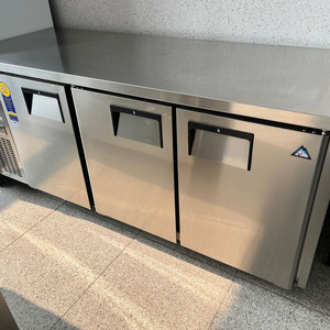 테이블냉장고 1800 간냉식 부성 에베레스트 업소용 카페 냉장3칸