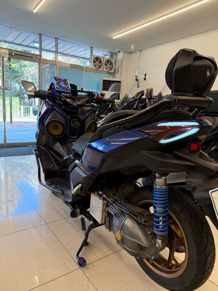 23년식 야마하 Xmax 스피커 랩핑 풀튜닝 이미지