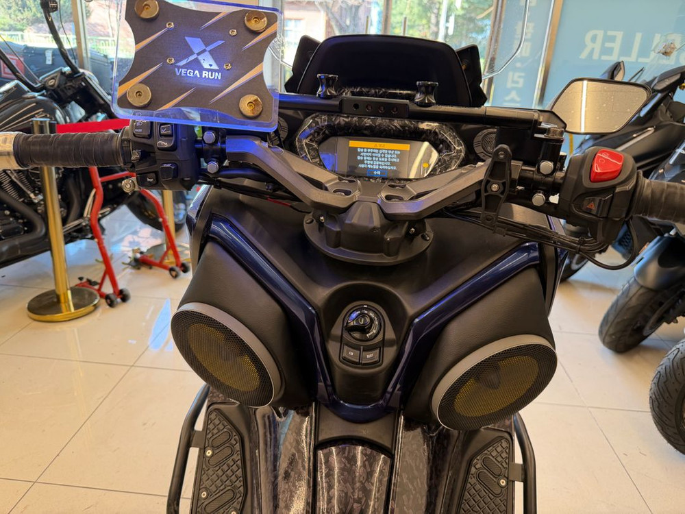 23년식 야마하 Xmax 스피커 랩핑 풀튜닝 이미지