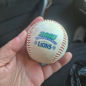 삼성 라이온즈 2005년 우승구. 사인볼