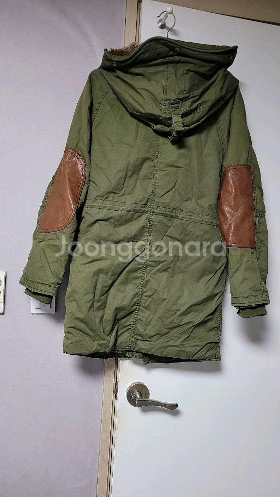 카이아크만 N3B 야상 S사이즈입니다- 올리브 그린 색상입니다- 가볍고 따뜻하게 입을 수 있습니다털 천연모피--3