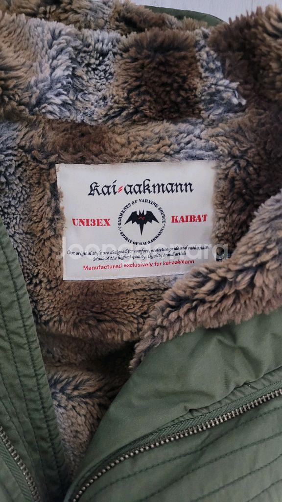 카이아크만 N3B 야상 S사이즈입니다- 올리브 그린 색상입니다- 가볍고 따뜻하게 입을 수 있습니다털 천연모피--4