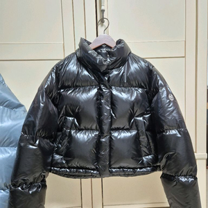 마리떼 프랑소와 저버 블랙 크롭 패딩 M 판매합니다.