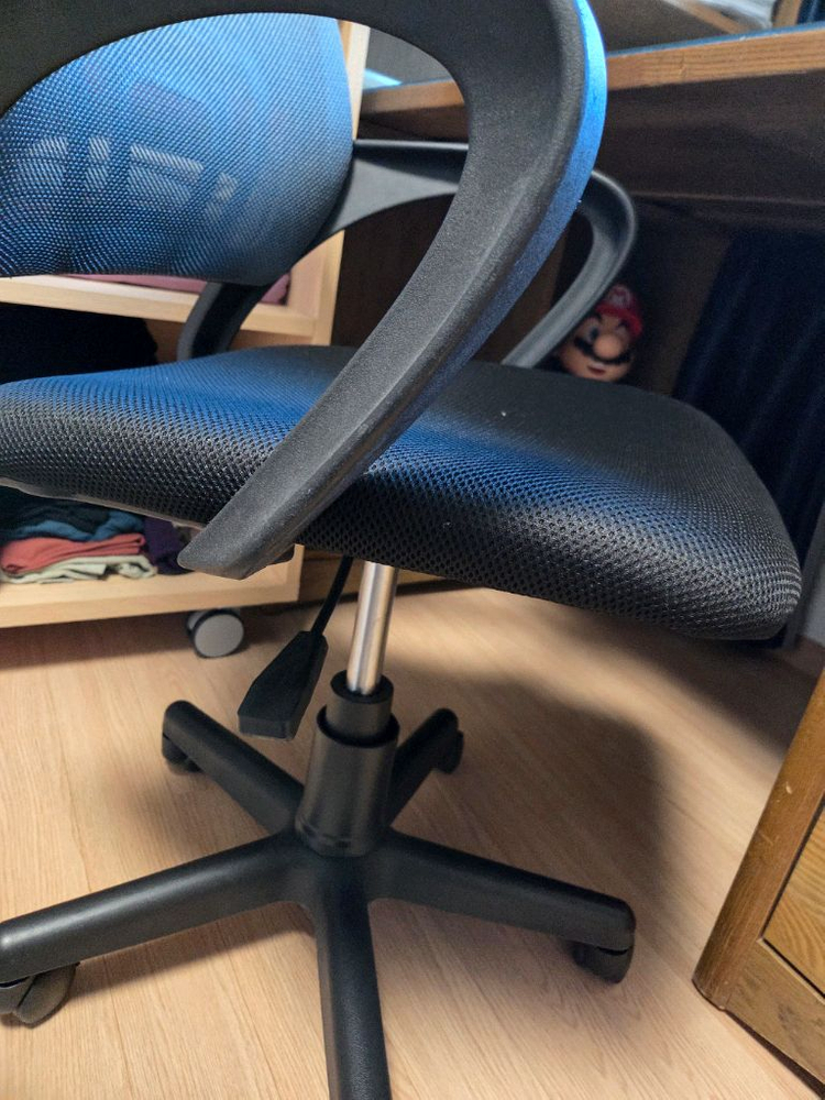 인체공학적 사무용 의자--1