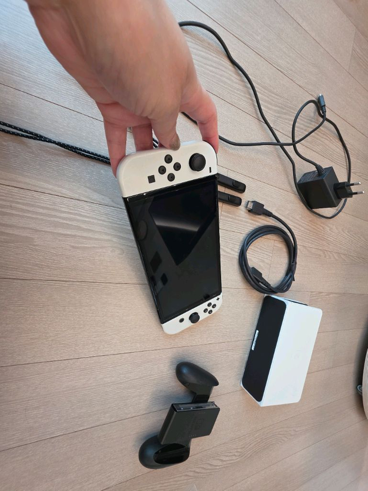 닌텐도 스위치 OLED 화이트 마리오카트8--4