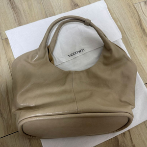 여밈 베이스백 미디움 올리브베이지