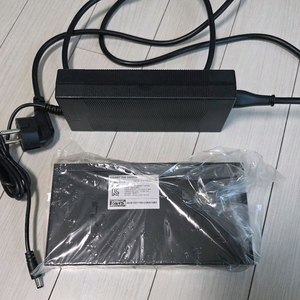 유비쿼스 GIGABIT PoE 스위치 8포트 E2011-08P