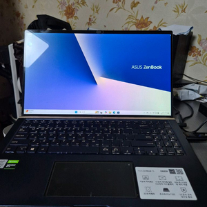 아수스 젠북 UX534F 노트북 - Intel Core i7-10510U CPU