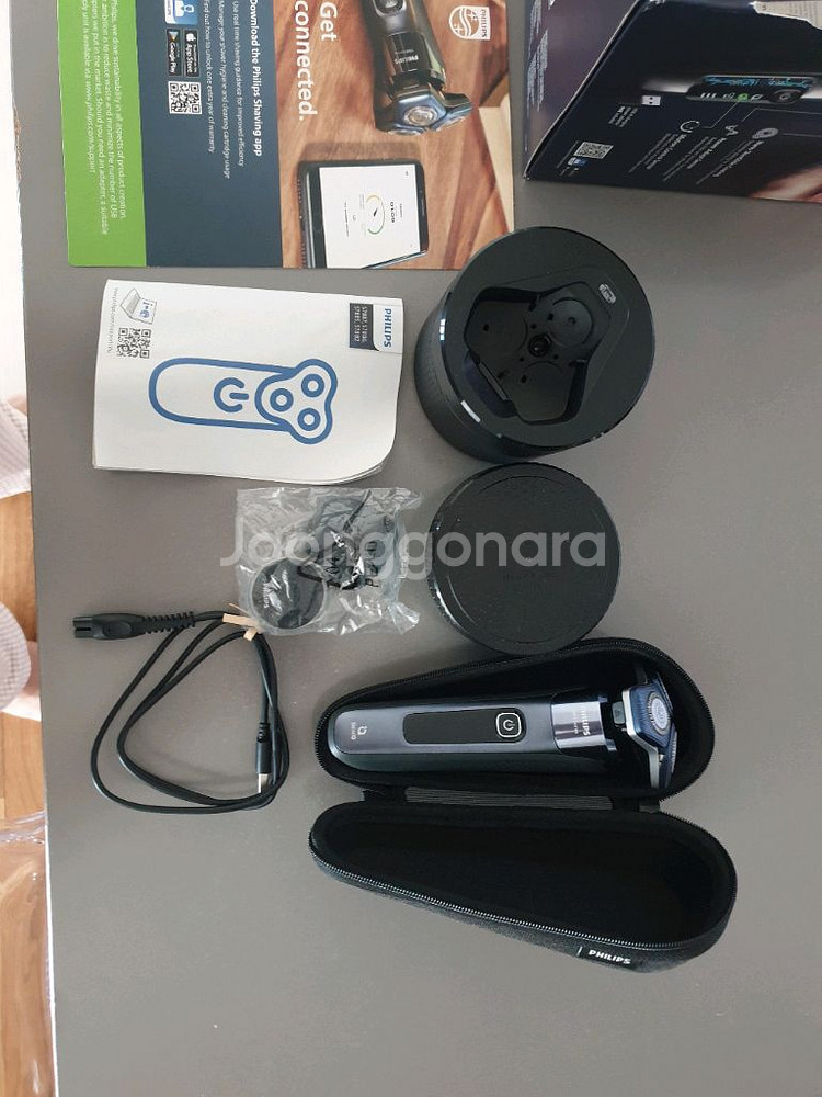 필립스 시리즈7000 전기면도기 세트--2