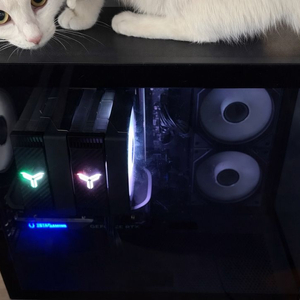 게이밍 컴퓨터 본체 RTX 4070 Ryzen7 9800X3D 8코어