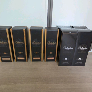 발렌타인30 구형 우드케이스+공병