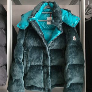 [4]몽클레어 다오스 벨벳 패딩