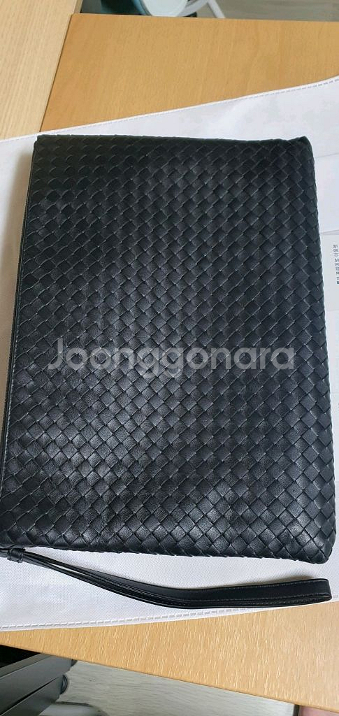 보테가베네타 클러치백 라지 정품S급(보증서O)구찌프라다루이비통디올고야드샤넬셀린느생로랑버버리발렌시아가--1