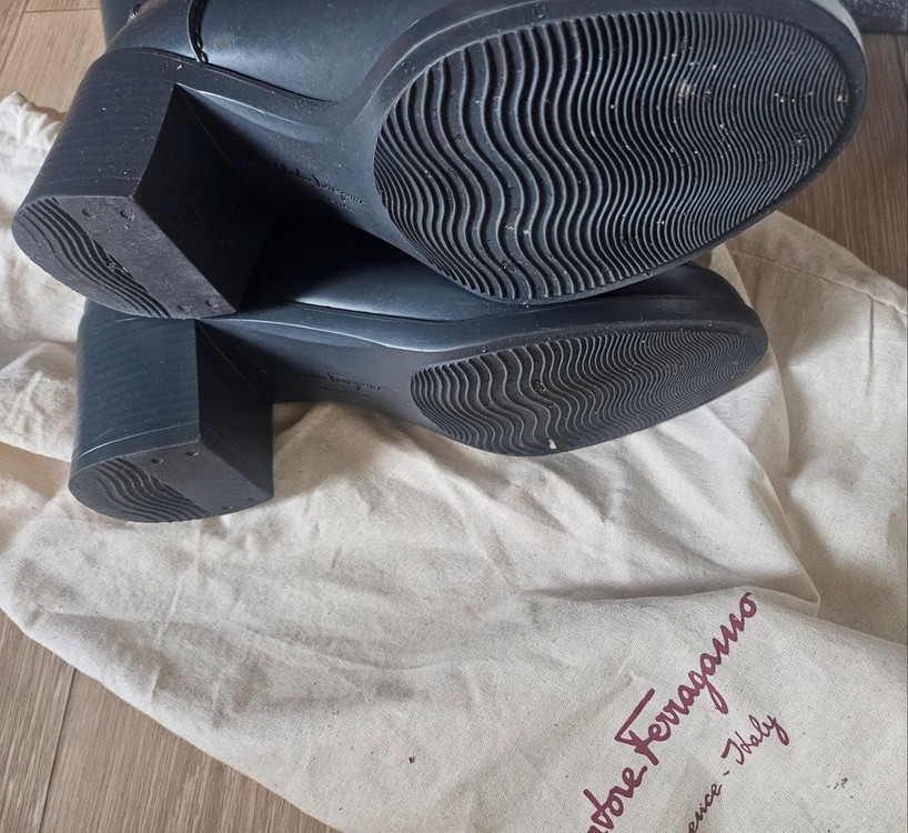 살바토레 페라가모 레인부츠 이미지