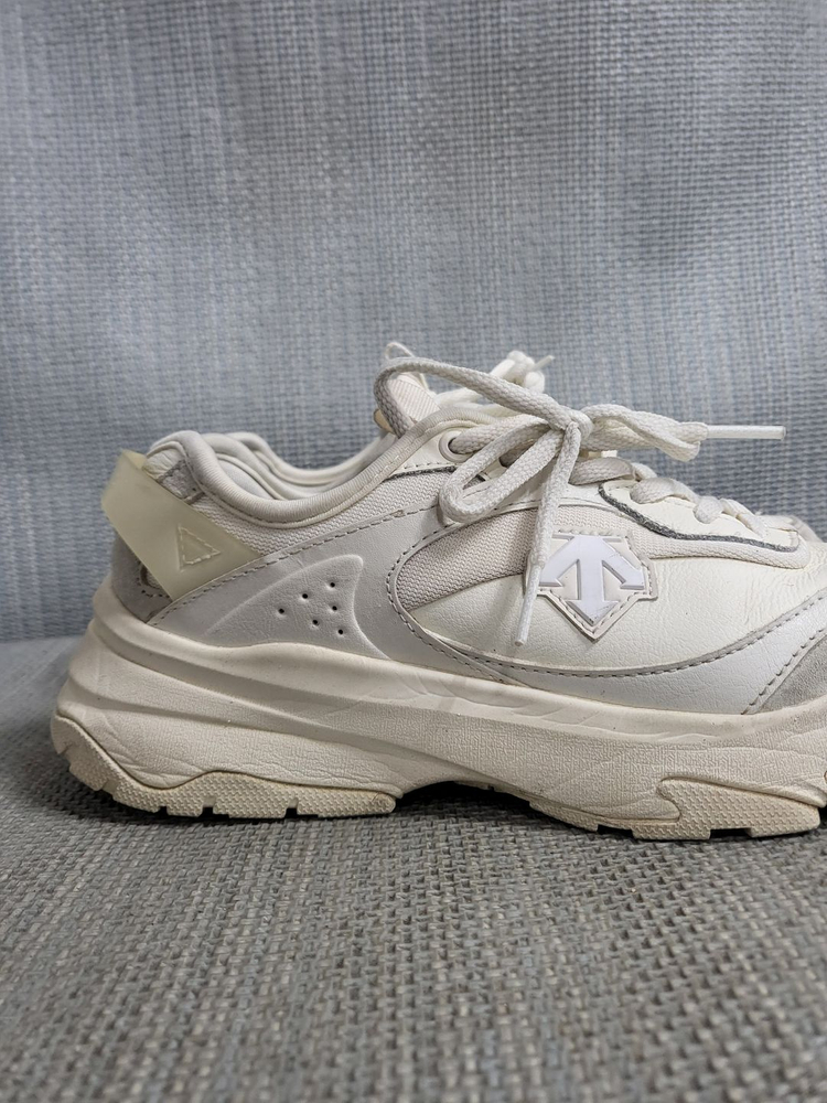 데상트 운동화 230 이미지