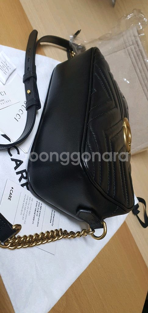 구찌 마틀라세 크로스백 스몰 새상품급 정품(감정서O)프라다루이비통디올고야드샤넬셀린느보테가생로랑버버리발렌시아가--7