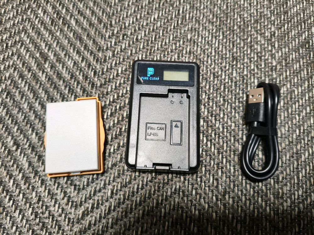 캐논 LP-E8 호환배터리 + 충전기--2