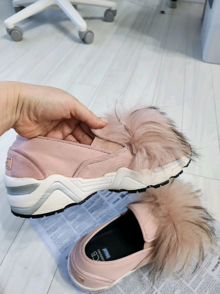 슈콤마보니 스니커즈 이미지