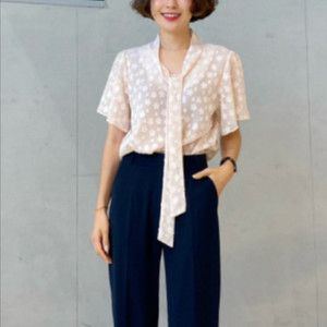 허앤쉬 허쉬 hershe 블룸 스카프 블라우스 이미지