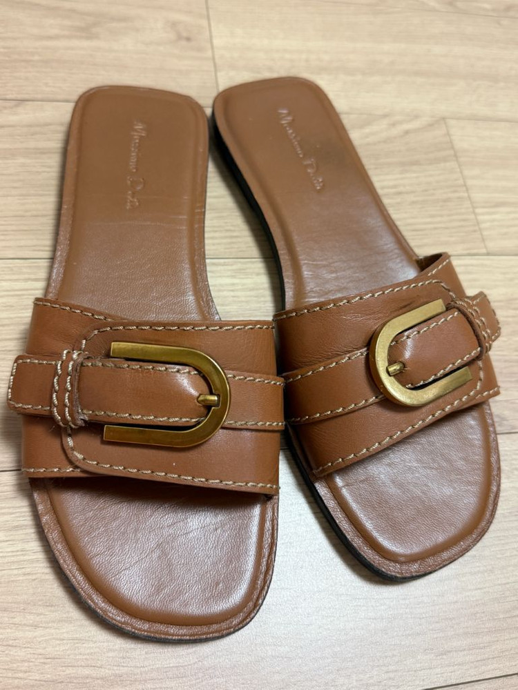 거의새거)마시모두띠 메탈 버클 레더 샌들--3