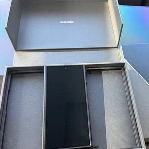 갤럭시Z트라이폴드 단순개봉(자급제)