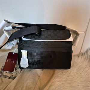 *신상품*(구찌)25SS 남성 미디엄 GG 크로스백 816820