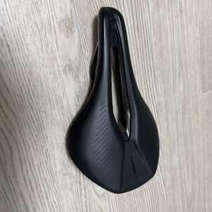 에스웍 파워안장 143mm