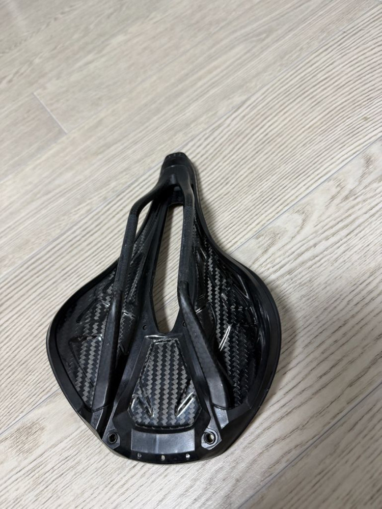 에스웍 파워안장 143mm--4