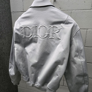 디올 백로고 블루종 자켓