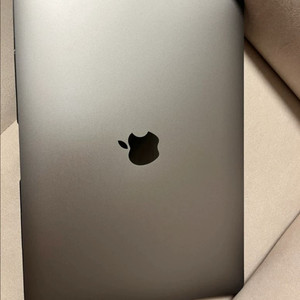 맥북 에어 M1 2020 스페이스 그레이 이미지