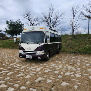 현대 카운티 캠핑카 이미지