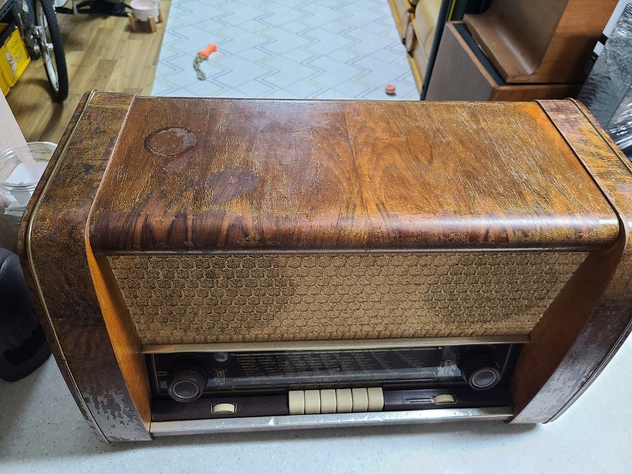 그라츠의 명기 필드 진공관 라디오 162w 팝니다--1