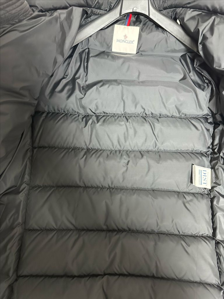 몽클레어 클루니 4사이즈 블랙--4