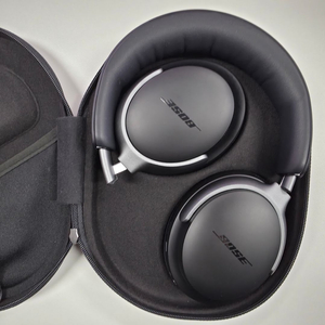 Bose 보스 헤드폰과 이어폰 (Headphone, Earphone) 완전최신형 판매합니다.