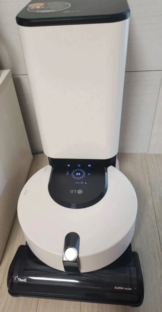 (네고가능) LG 코드제로 오브제컬렉션 올인원타워 + R9 + M9 로봇 청소기 풀세트--2