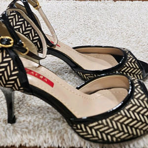 세라 송치 오픈 토 힐 36 1/2 사이즈 이미지