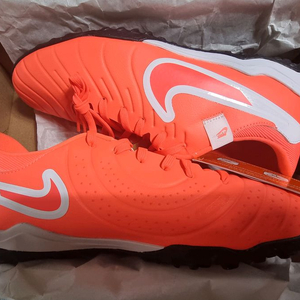 나이키티엠포 풋살화