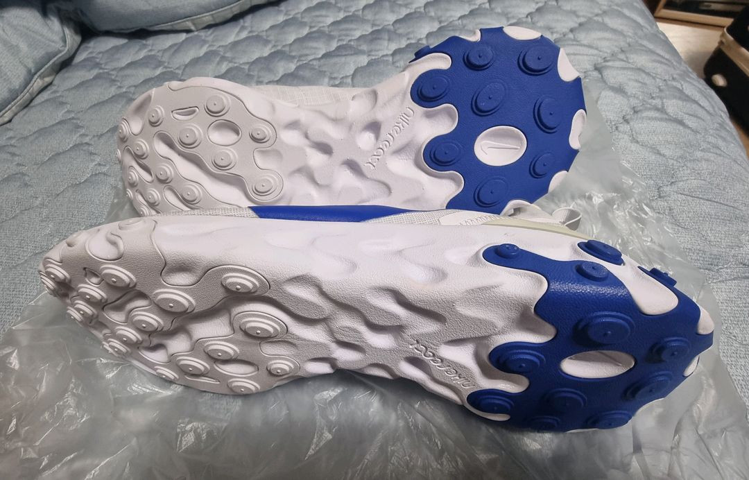 나이키 리액트운동화--1