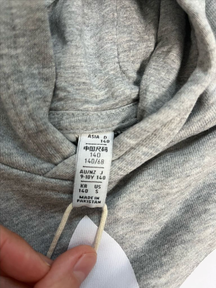 아디다스 키즈 후드티(140)2벌& 바지(130) 2벌 일괄판매--1