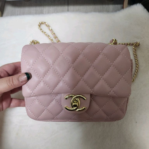 샤뉄 딸기우유핑크 크로스백 새상품