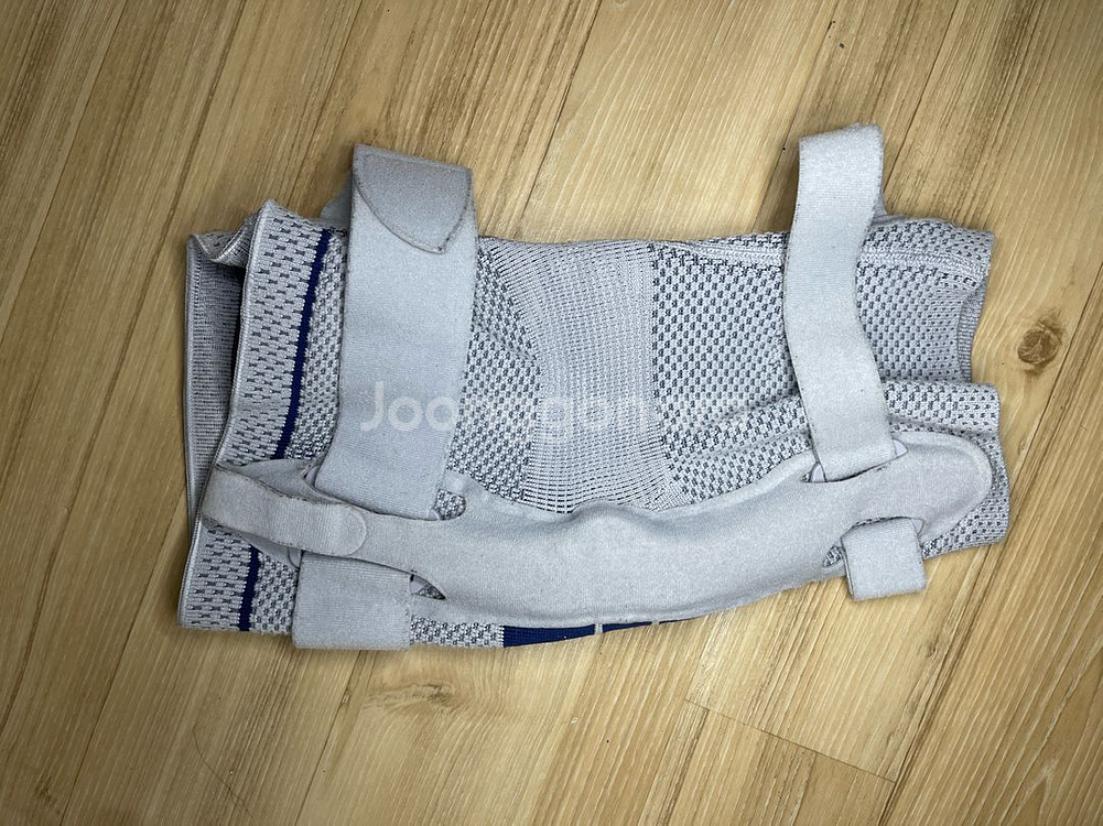 바우어파인트 게뉴트레인S 무릎보호대 사이즈 4 (오른쪽)--1