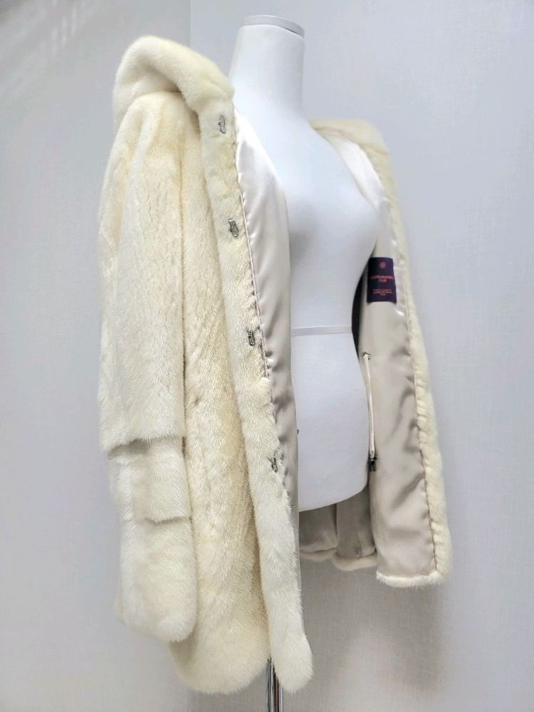 펄화이트에 가까운 크림색 후드 밍크코트 (코펜하겐 퍼플 등급)--4