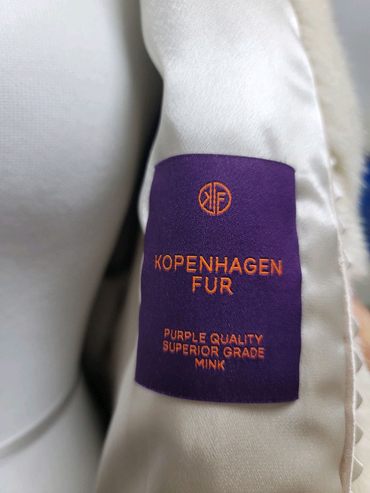 펄화이트에 가까운 크림색 후드 밍크코트 (코펜하겐 퍼플 등급)--5