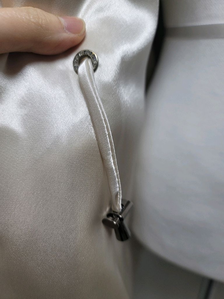 펄화이트에 가까운 크림색 후드 밍크코트 (코펜하겐 퍼플 등급)--6