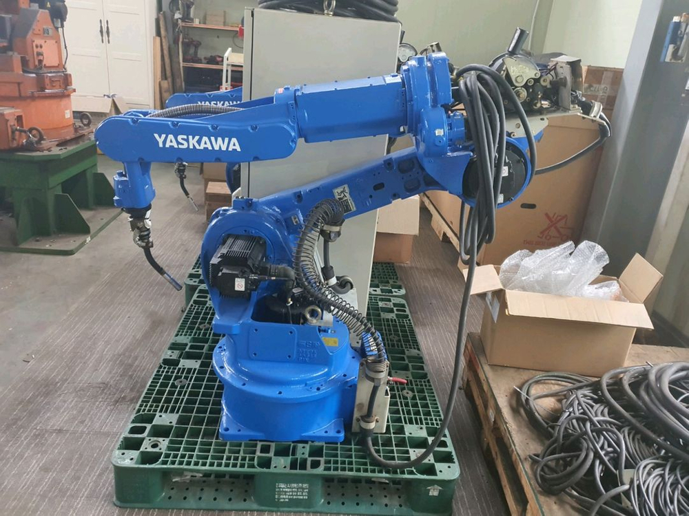 야스카와 6축 co2 산업용 로봇 이미지