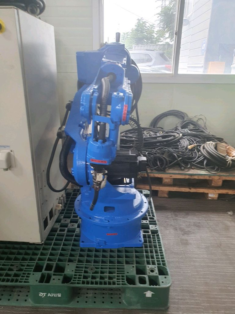 야스카와 6축 co2 산업용 로봇 이미지