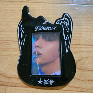 투바투 데자뷰 팝업 굿즈 포카홀더 수빈 이미지